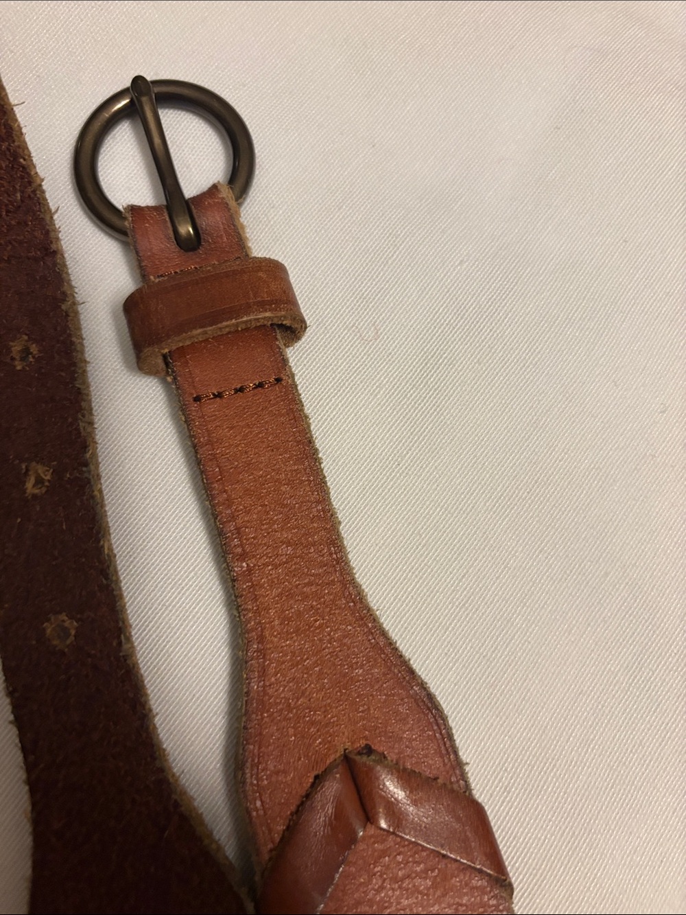 Hand tooled vintage 70’s leather belt with brass buckle cinch for waists 29-31” - Picture 3 of 6